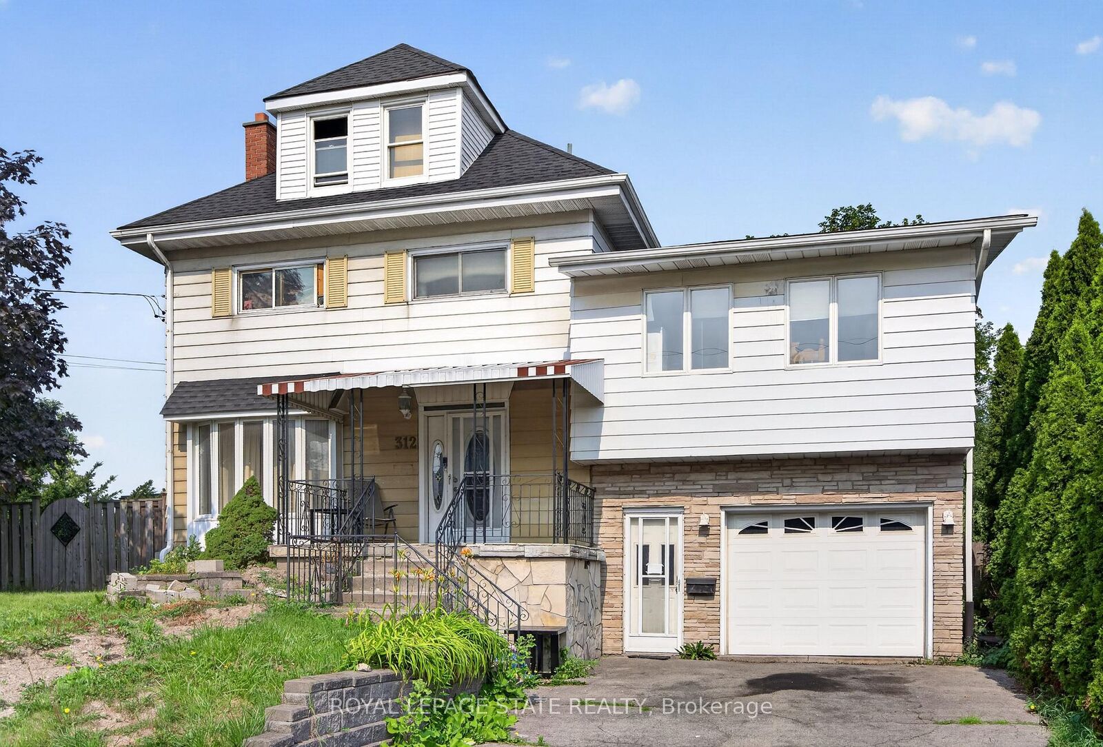 Property Photo: 312 East 12th Street ON L9A 3Y1