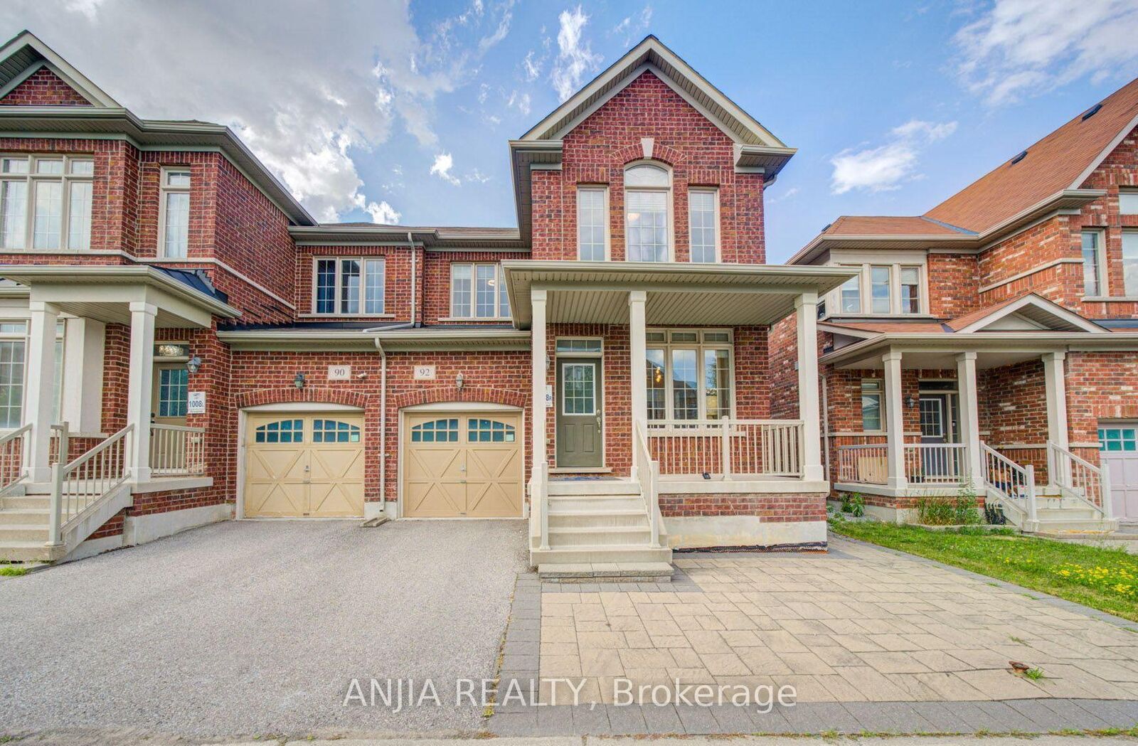 Property Photo: 92 Carolina Rose Crescent ON L6E 0J6
