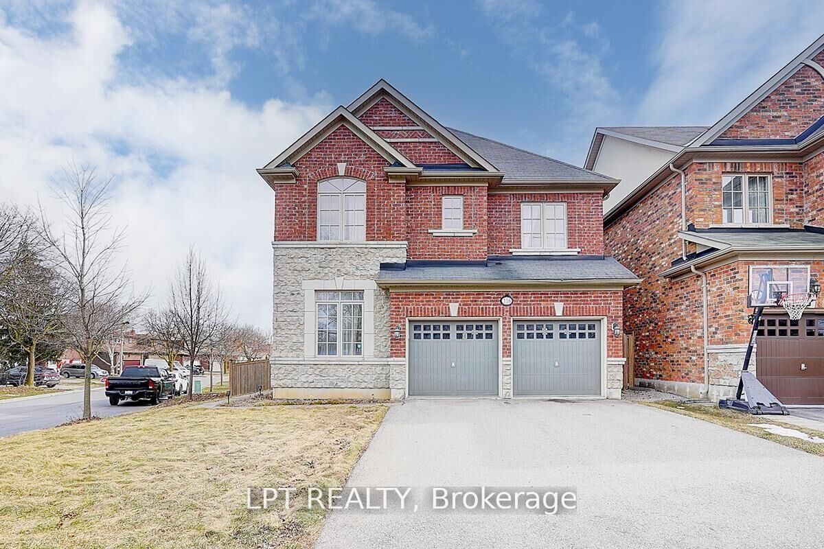Property Photo:  116 Dunlop Street  ON L4C 0X1 