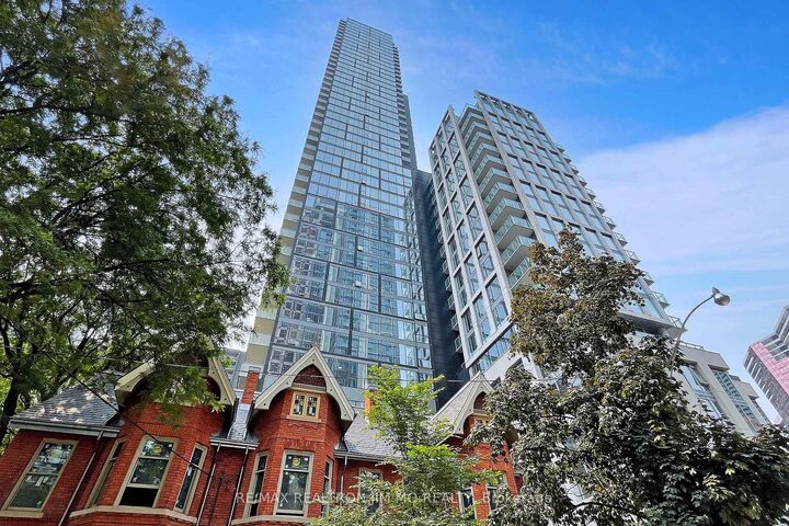 Property Photo:  3 Gloucester Street 3205  ON M4Y 0C6 