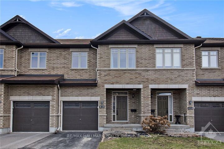 Property Photo: 428 Arncliffe Avenue ON K2W 0B7