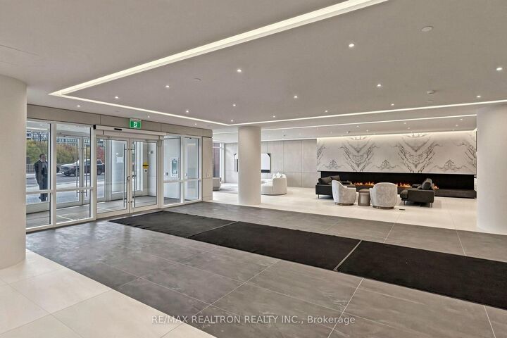 Property Photo: 50 Upper Mall Way 1909 ON L4J 0L8
