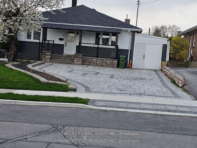 Property Photo: 5 Sherwood Avenue Main ON M1R 1M7