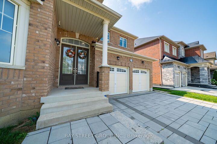 Property Photo: 31 Woodgate Pines Drive ON L4H 4A8