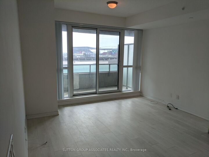 Property Photo:  150 East Liberty Street 508  ON M6K 3R5 