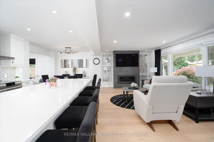 Property Photo: 119 Charlotte Place ON N2B 2K4