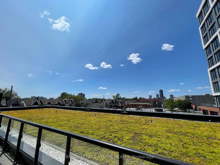 Property Photo:  858 Dupont Street 244  ON M6G 0C1 
