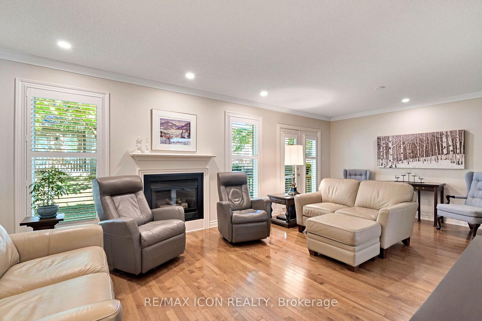 Property Photo: 1151 Riverside Drive 17 ON N6H 2T7