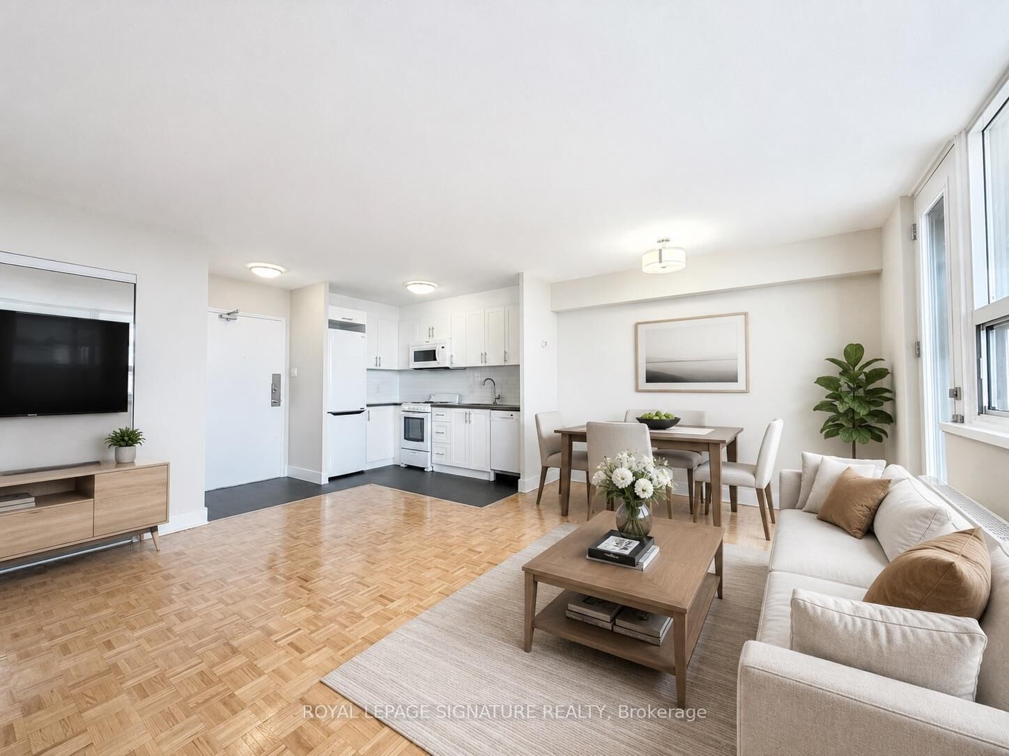 Property Photo:  1500 Bathurst Street 404  ON M5P 3L3 