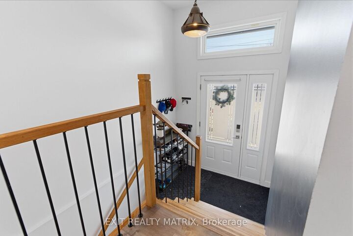 Property Photo:  184 Lavergne Street  ON K0A 3C0 