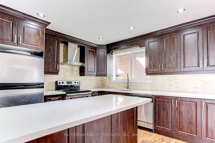 Property Photo: 432 Crosby Avenue Main ON L4C 2S1