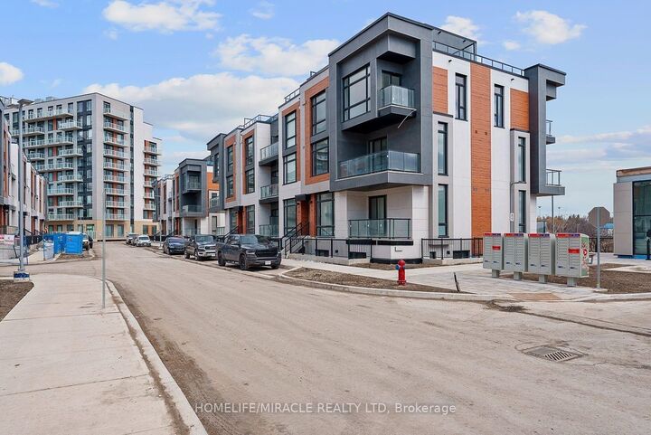 Property Photo: 5 Steckley House Lane Th704 ON L4S 0N2