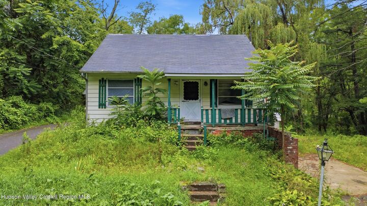 Property Photo: 2625 New York 32 NY 12401