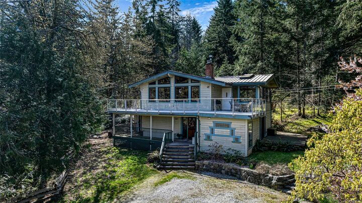 Property Photo: 2083 North End Rd BC V8K 1E1