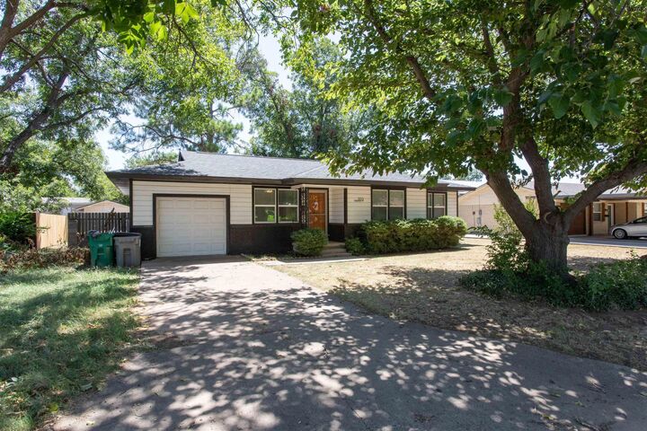 Property Photo: 203 Mimosa Drive TX 76354