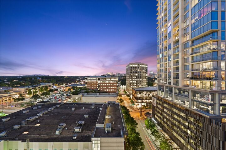 Property Photo: 300 Bowie Street 1301 TX 78703