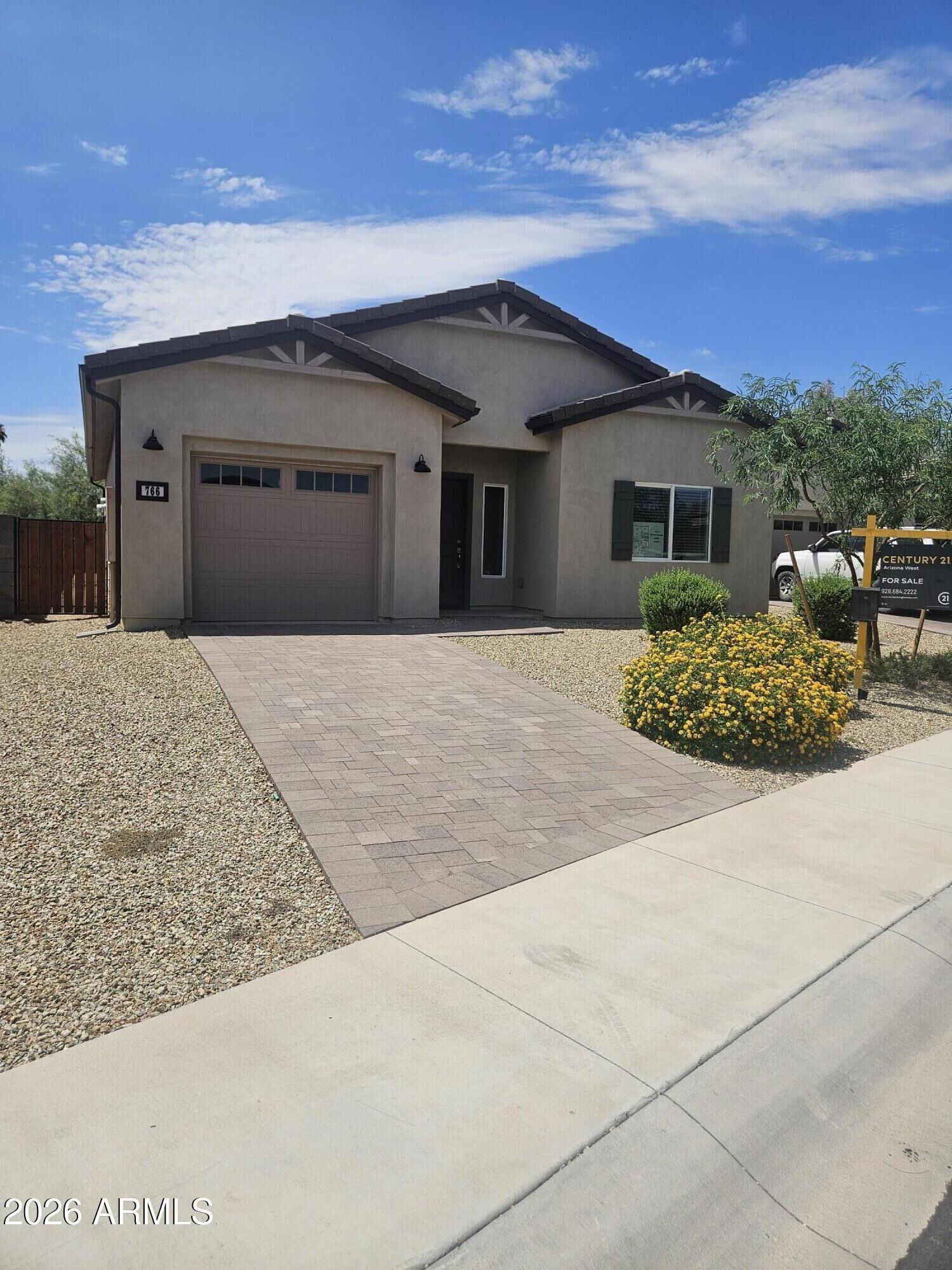 Property Photo:  766 N Don Frank Lane  AZ 85390 