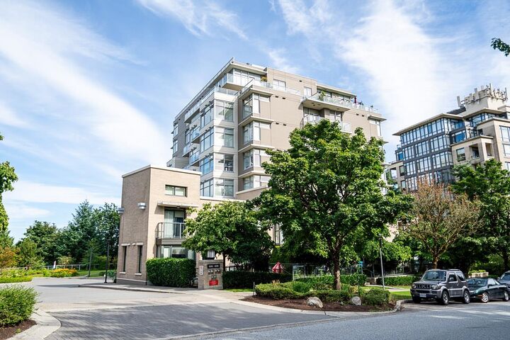 9298 University Crescent 501 — photo 1