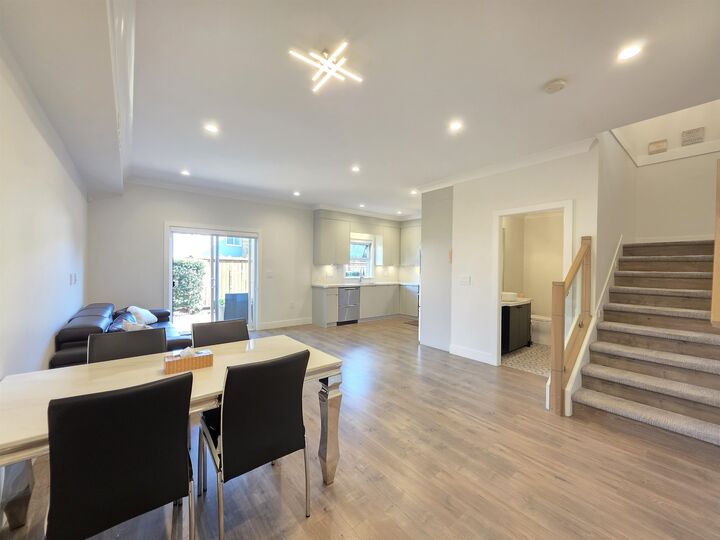 Property Photo: 9680 Williams Road 17 BC V7A 0B3