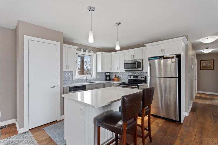 Property Photo: 5 Mulberry Bay MB R5G 1H1