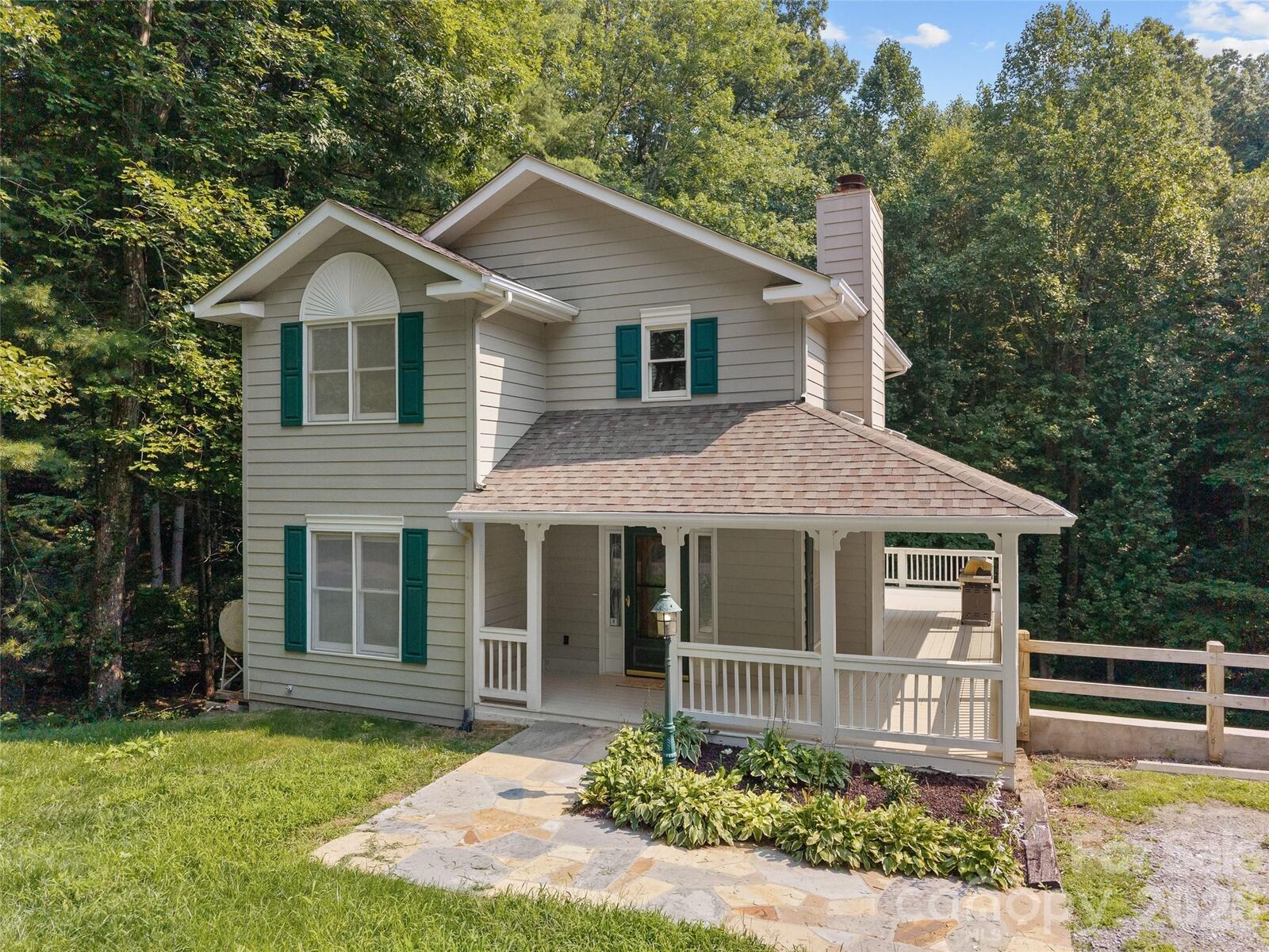 Property Photo: 218 Junaluska Oaks Drive NC 28786