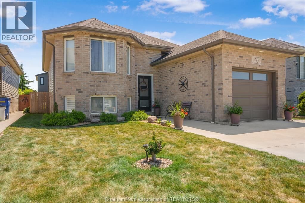 Property Photo:  60 Manning Drive  ON N7M 0A6 