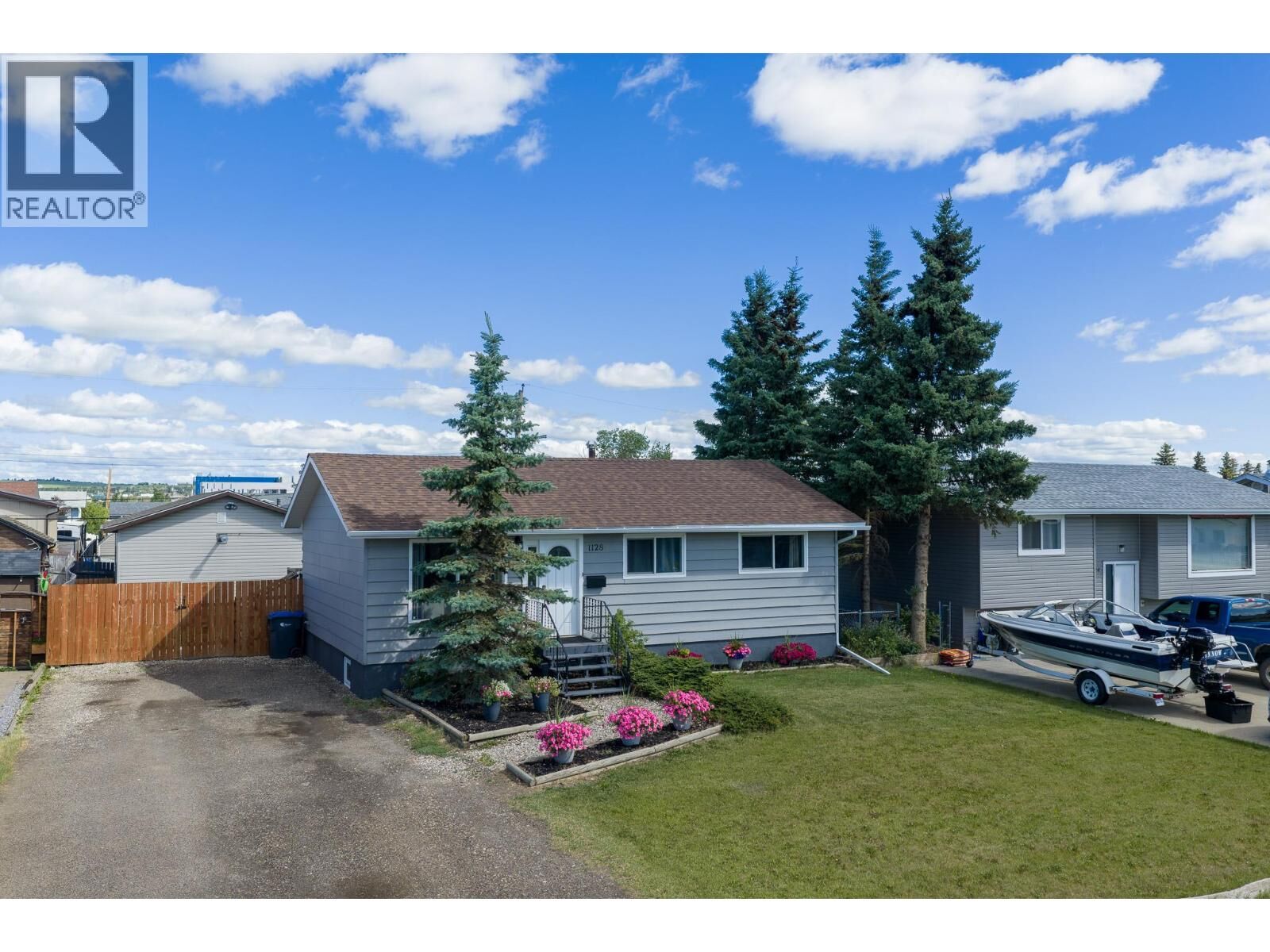 Property Photo: 1128 118 Avenue BC V1G 3H5