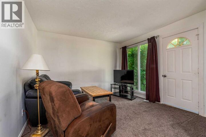 Property Photo: 206 Main Street SK S0M 1H0