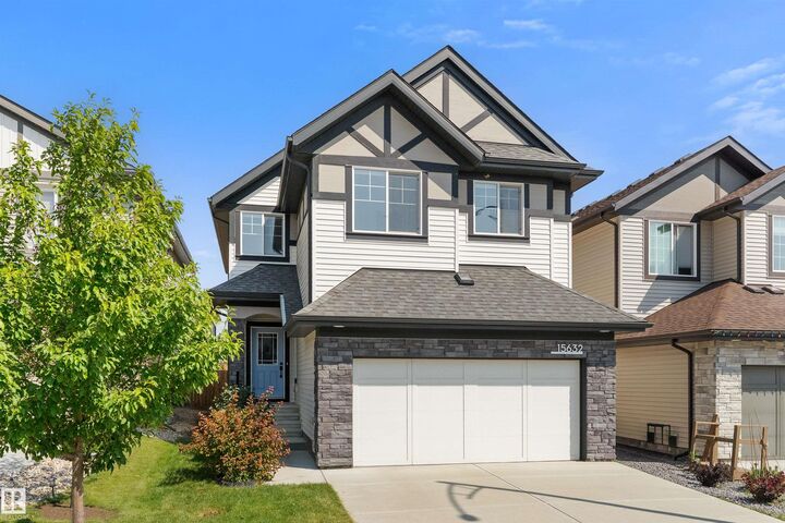 Property Photo:  15632 16 Avenue SW  AB T6W 4S2 