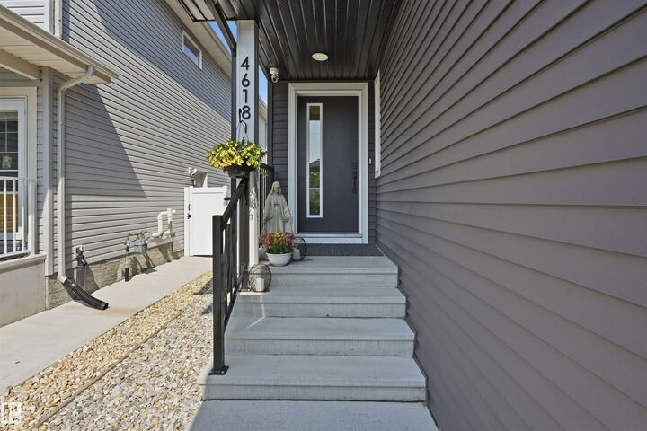 Property Photo: 4618 170A Avenue NW AB T5Y 4C9