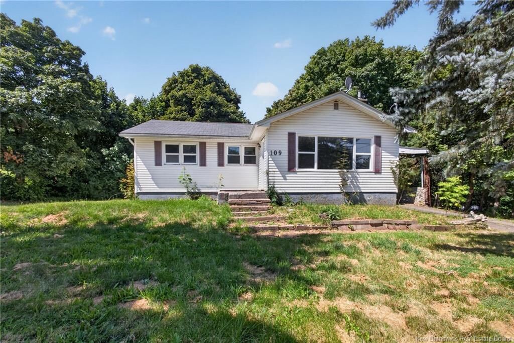 Property Photo: 109 Chesswood Drive NB E1B 1K3