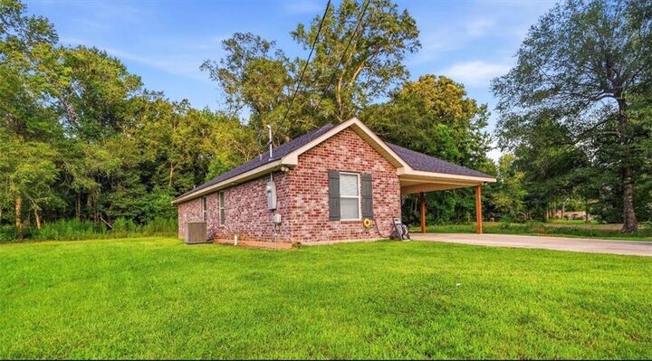 Property Photo:  2565 Hickory Hill Road  LA 71360 