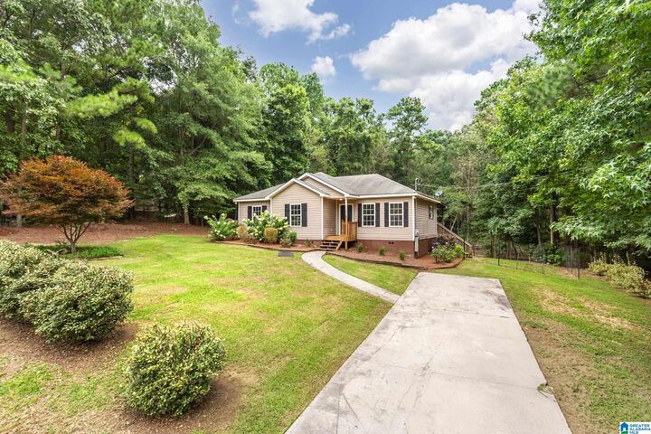 Property Photo:  2633 Evergreen Road  AL 35146 