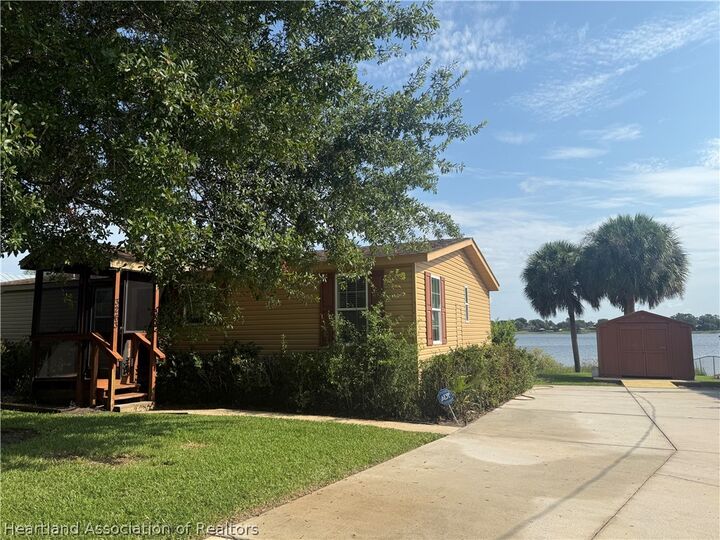 Property Photo: 3263 Lake Hill Drive FL 33852