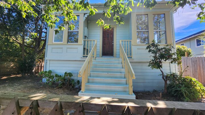 Property Photo:  2025 California Street  CA 95501 