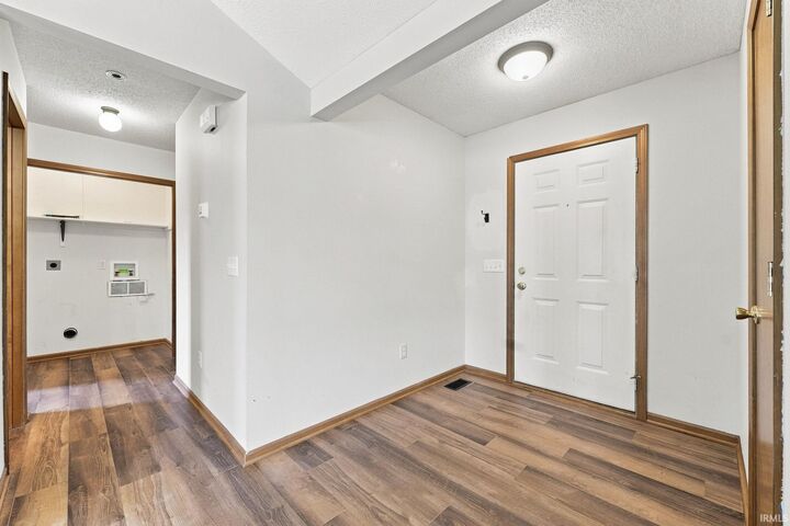 Property Photo: 9804 La Mesa Drive IN 46825-1402