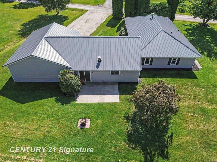 Property Photo:  474 W Taylor Drive  MI 48657 