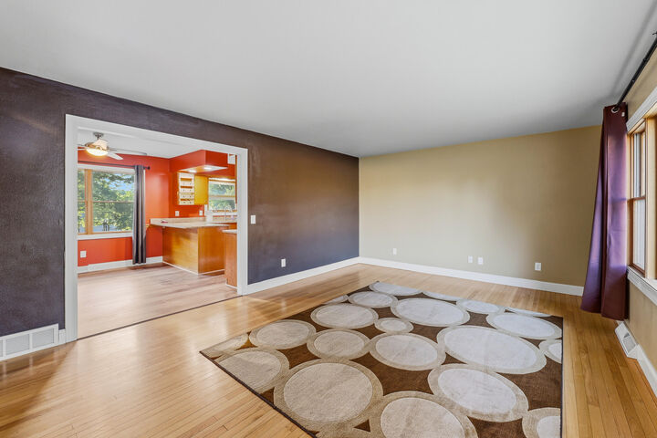 Property Photo: 466 N Henninger St WI 53050
