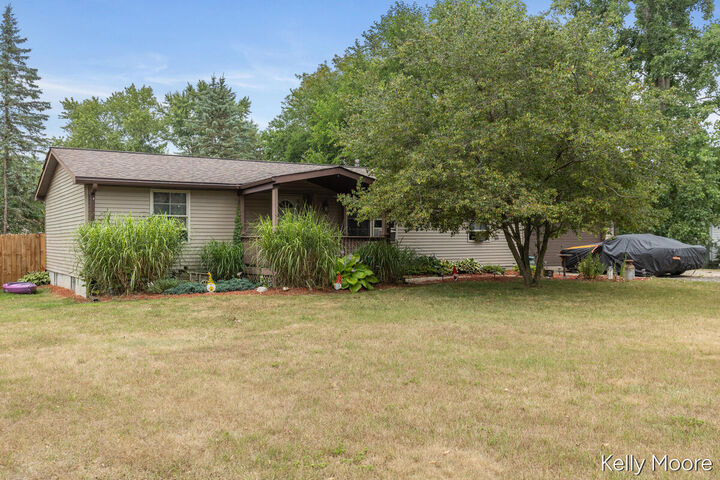 Property Photo:  2542 E Bluewater Highway  MI 48846 