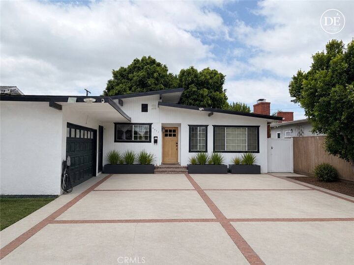 Property Photo: 9321 Stanwin Avenue CA 91331
