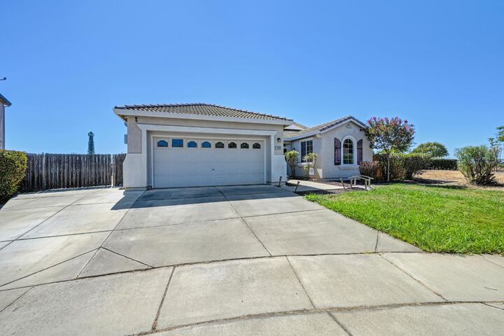 Property Photo:  1400 Ladyfern Street  CA 95961 