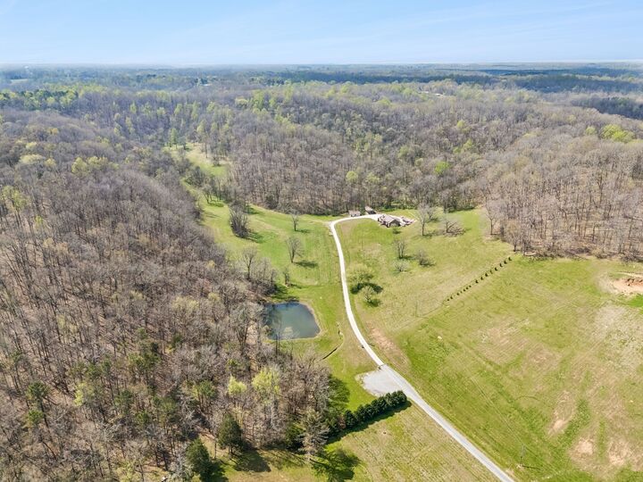 Property Photo:  240 Scenic Ct  TN 38478 