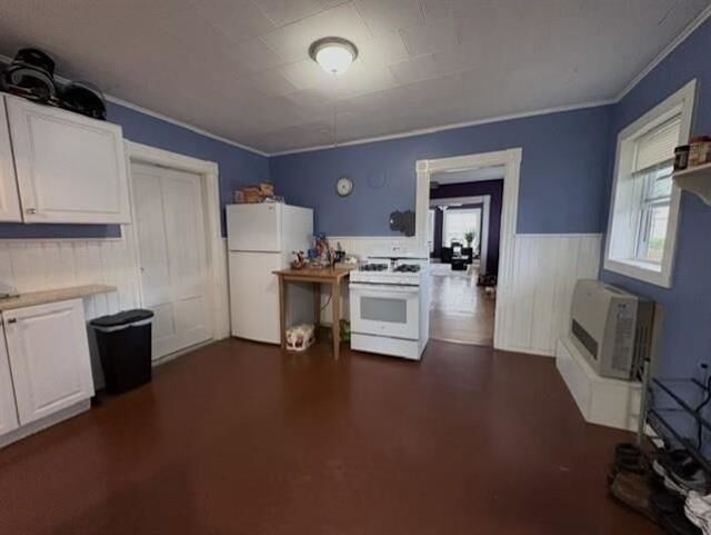 Property Photo:  421 Laurel Street  NH 03103 