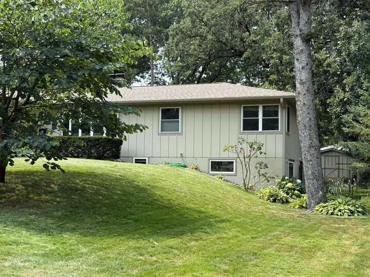 Property Photo: 3901 Hampshire Avenue N MN 55427