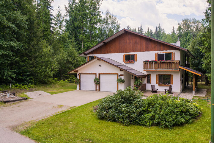 Property Photo: 1587 Pratico Road BC V0E 2S1