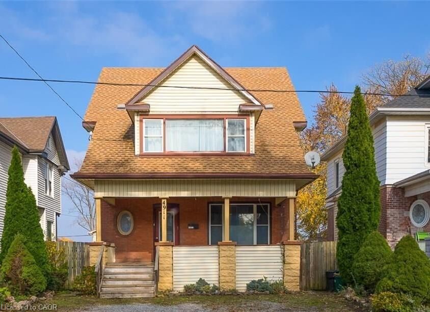 Property Photo: 4911 McRae Street (2nd Floor Br 4) ON L2E 1N9