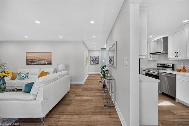 Property Photo: 101 Loyalist Drive ON L8K 4J5