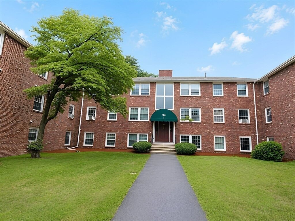 Property Photo: 180 Tyngsboro Road 43-E MA 01863