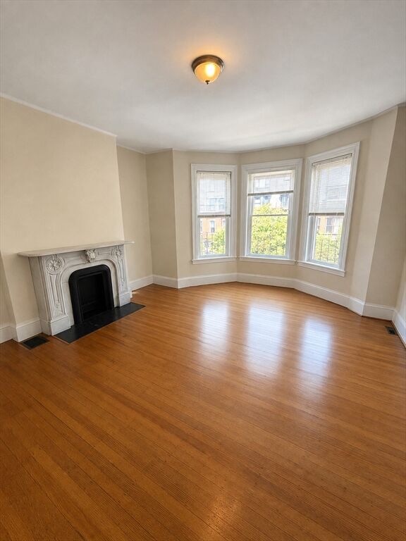 Property Photo:  305 Beacon St. 3  MA 02116 
