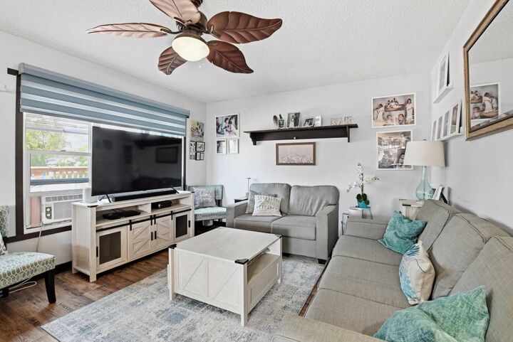 Property Photo:  4803 47 Street  AB T4T 1C3 
